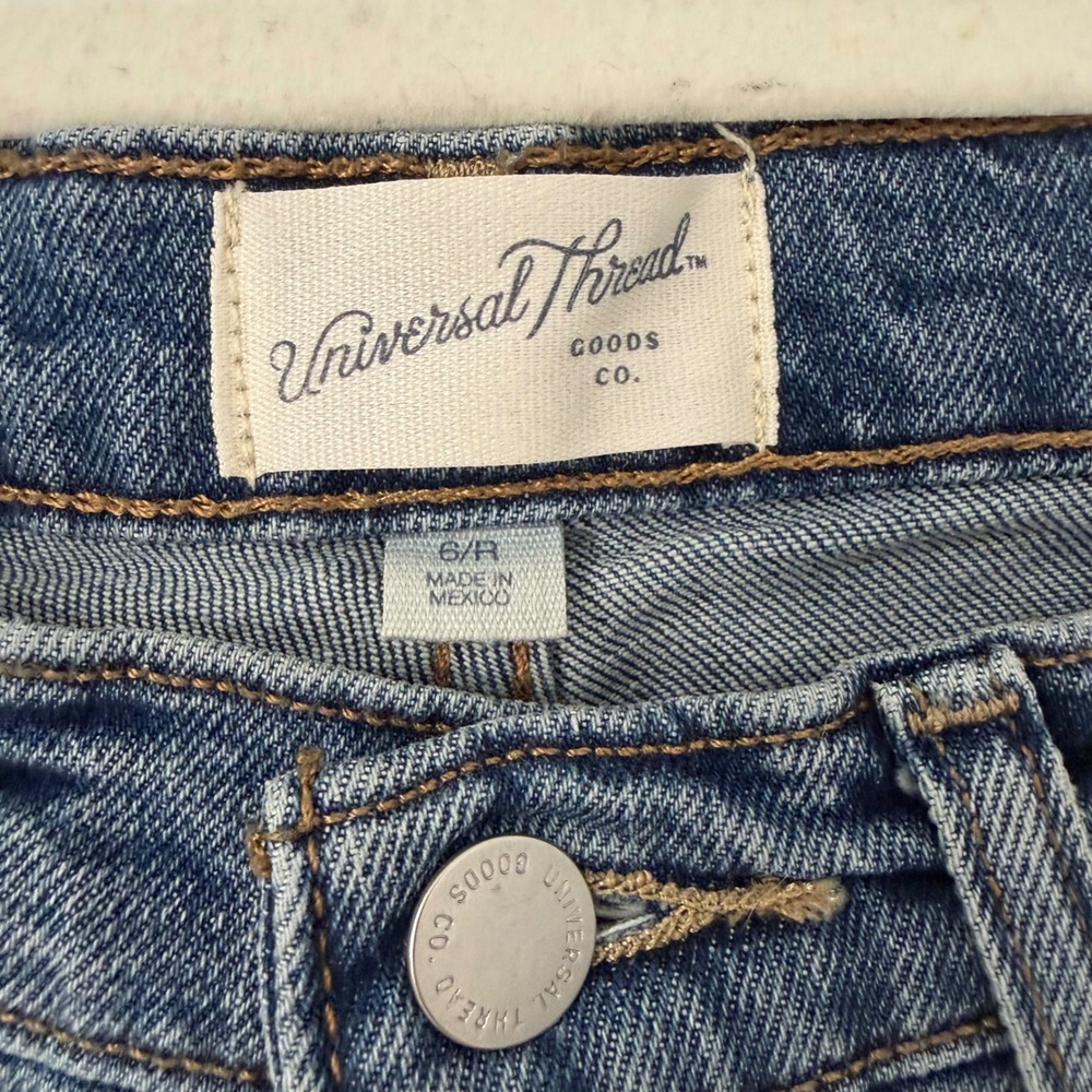 Universal Thread Womens Mid Rise 80s Slim Jeans Medium Wash Raw Hem Size‎ 6R - Picture 3 of 7